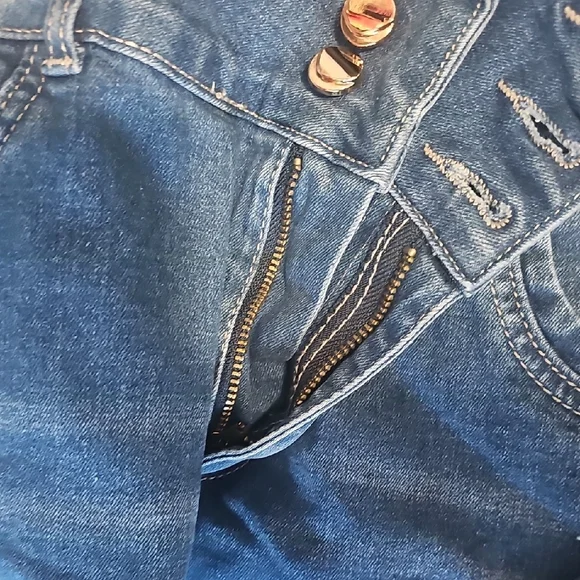 Stylish Blue Skinny Jeans for Women - Picture 4 of 10